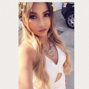 Meet your Posher, Gabriela